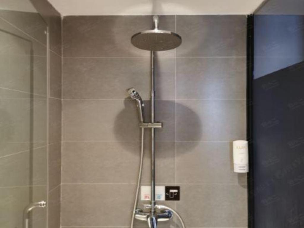 T Social Hotel Guangzhou Railway Station Branch Экстерьер фото